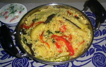 Home made Tehri served with Raita